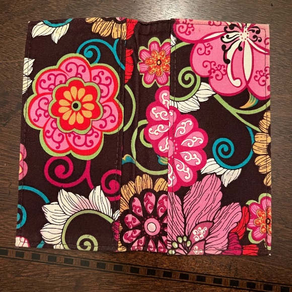 Vera Bradley checkbook cover - Picture 2 of 3